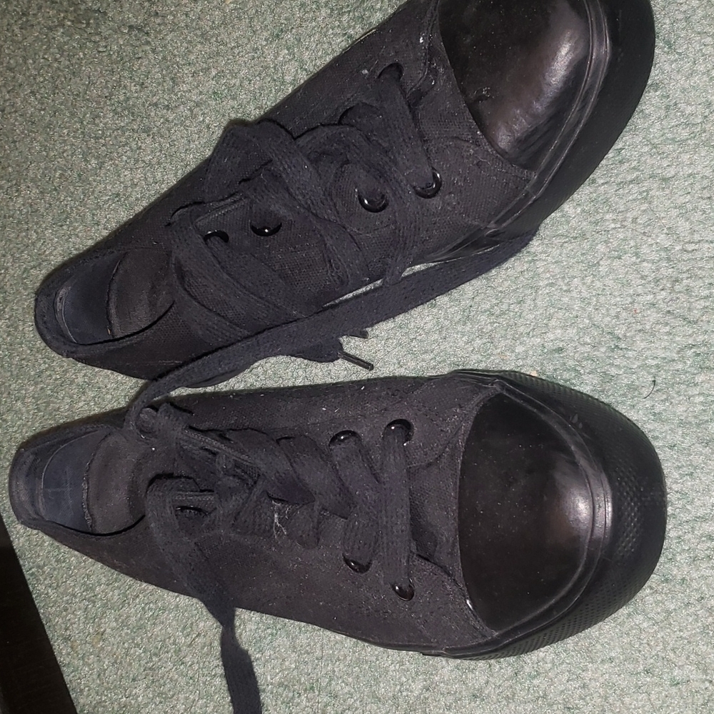 NWOT safeTstep canvas shoes converse style work non slip shoes